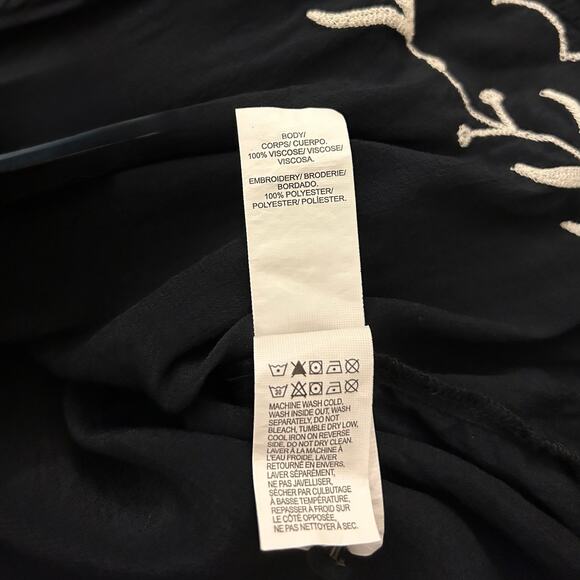 EUC Lucky Brand Black Embroidered Blouse Size Medium Flutter Sleeve Boho Top - Picture 7 of 13